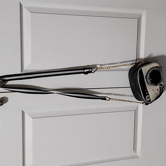 Purse - Picture 2 of 4